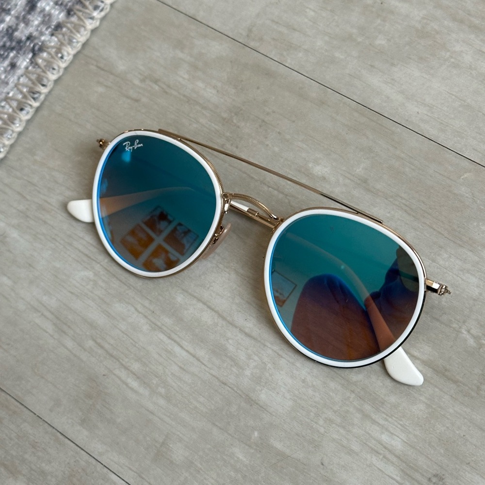 Rayban Round Lens Sunglasses